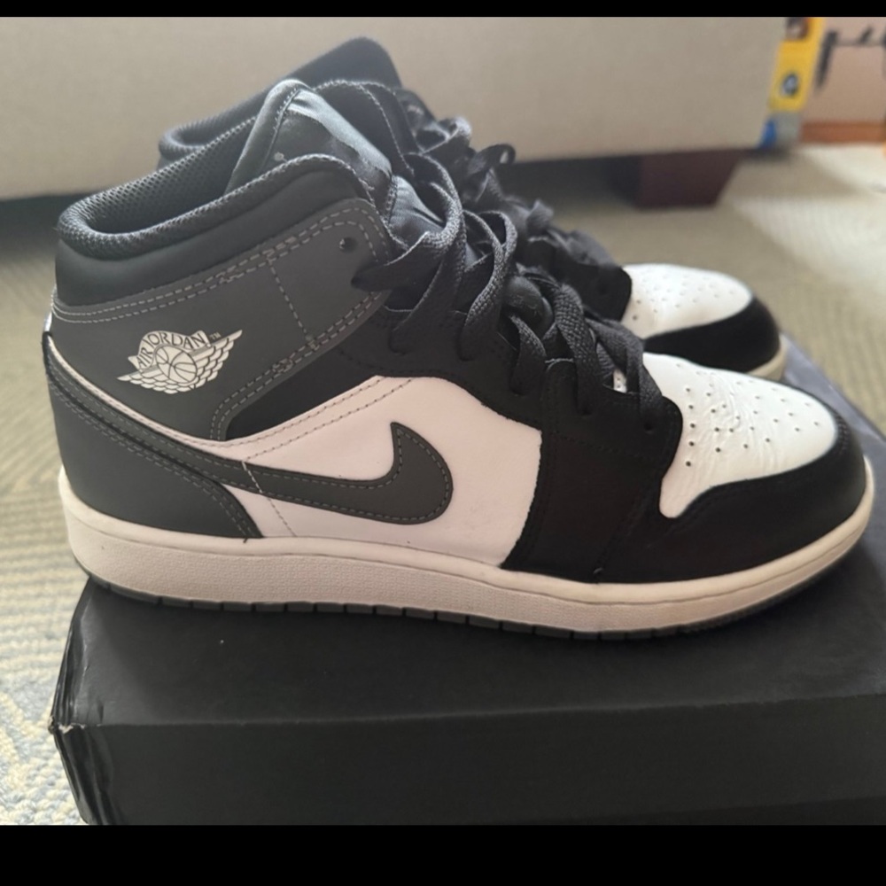 Jordan 1 Mid Black and Gray